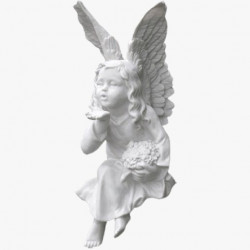 Скульптура из мрамора S_14 Ангелок - воздушный поцелуй